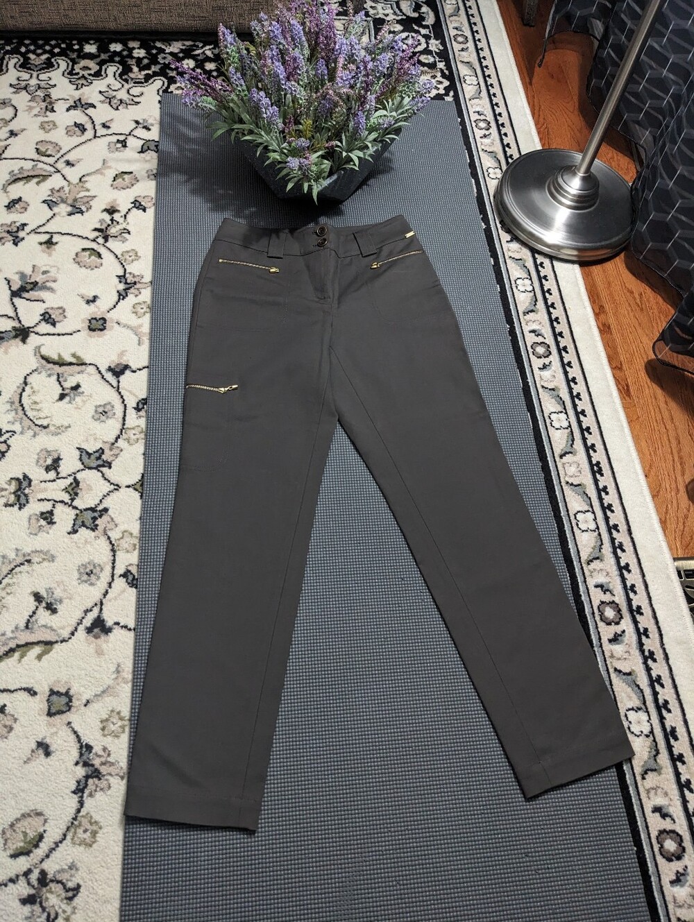 ST. JOHN Cropped Length Pants